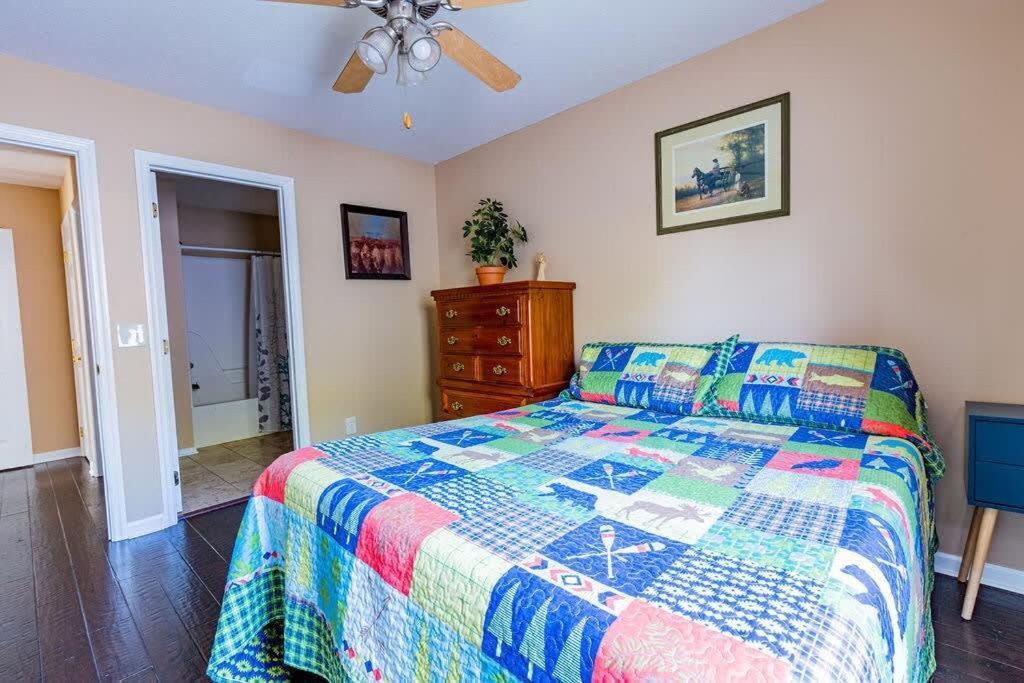 Cozy Pigeon Forge Home W Hot Tub Near River Ngoại thất bức ảnh